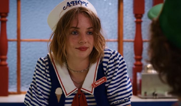 Stranger-Things-Yildizi-Maya-Hawke-Evini-16-Milyona-Satti-featured