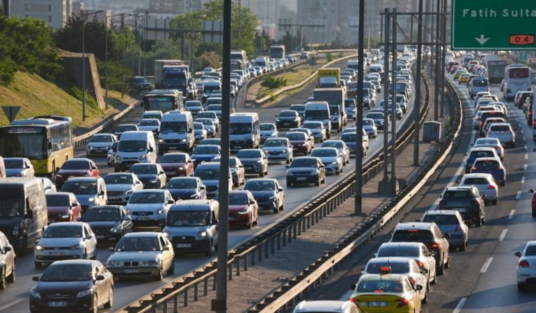 Trafik-Cezalarinda-Yeni-Donem-Hiz-Sinirini-Asana-30-Bin-TL-Ceza-featured