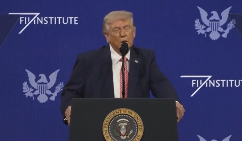 Trump8217tan-Dil-Surcmesi-Hurmuz-Yerine-8216Trump-Bogazi8217-Dedi-featured