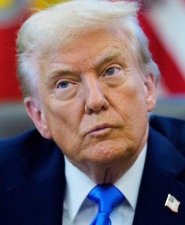 Trump'tan Venezuela Mesajı: 51. Eyalet Olmak İsteyen Var Mı? 4 US President Trump shares remarks in the Oval Office