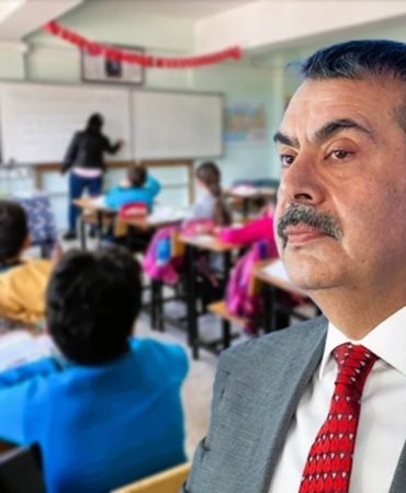 Yusuf Tekin'den zorunlu eğitim ve ara tatil açıklaması 4 Yusuf-Tekin8217den-zorunlu-egitim-ve-ara-tatil-aciklamasi-featured