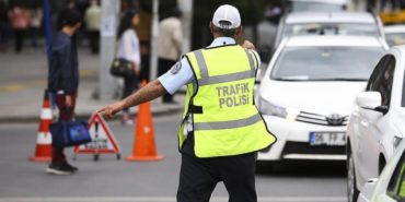 1-Mayis-Cuma-yarin-hangi-yollar-kapali-Iste-kanacak-yollarin-listesi-featured