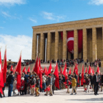 23-Nisan-Bayrami-Resmi-Tatil-Durumu-featured