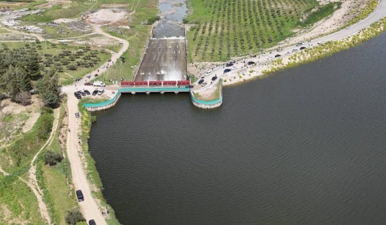 25-yil-sonra-ilk-kez-kapaklar-acildi-Vatandaslar-izlemek-icin-akin-etti-featured