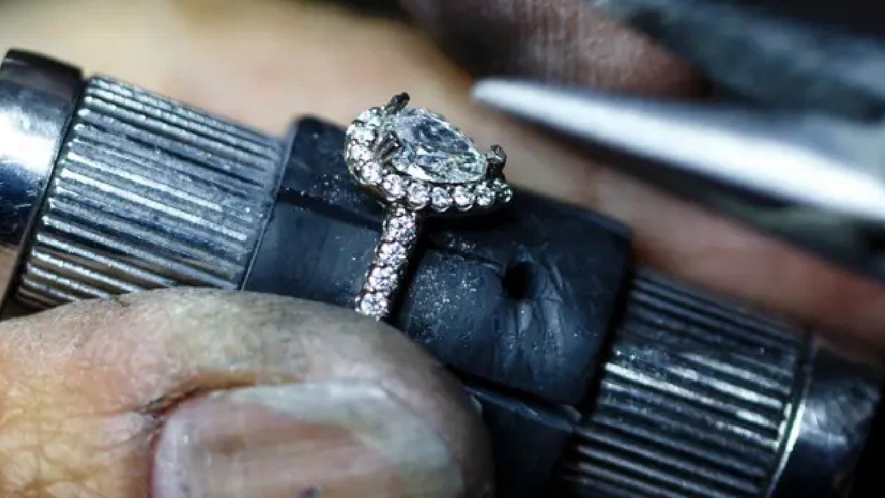 40-yillik-mucevher-markasi-iflasin-esiginde-featured