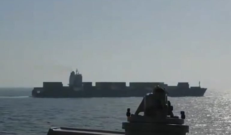 ABD-Iran-bandirali-geminin-vurulma-anlarini-paylasti-featured