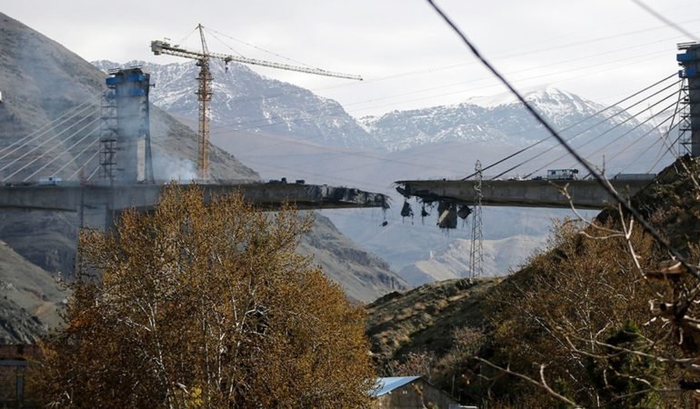 ABD-ve-Israil-Iran8217da-4-kopruyu-vurdu-Demir-yolu-hatti-hedefte-featured