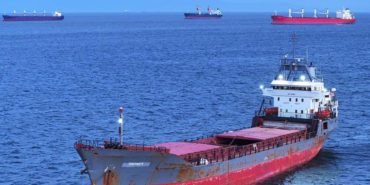 Abluka-sonrasi-Hurmuz-hareketlendi-Iki-tanker-rotasini-degistirdi-featured