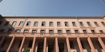 Adalet-Bakanligi-15-bin-personel-alimi-ilani-yayimlandi-mi-basvuru-hangi-tarihte-baslayacak-featured