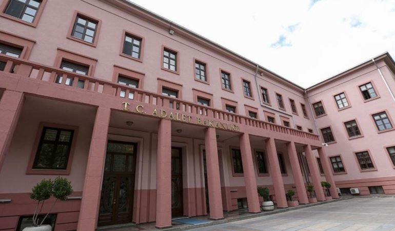 Adalet-Bakanligi-gorevde-yukselme-ve-unvan-degisikligi-sinav-sonuclari-aciklandi-featured