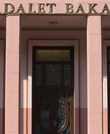 Adalet-Bakanligi-personel-alim-duyurusu-geldi-mi-Basvuru-tarihi-aciklandi-mi-featured