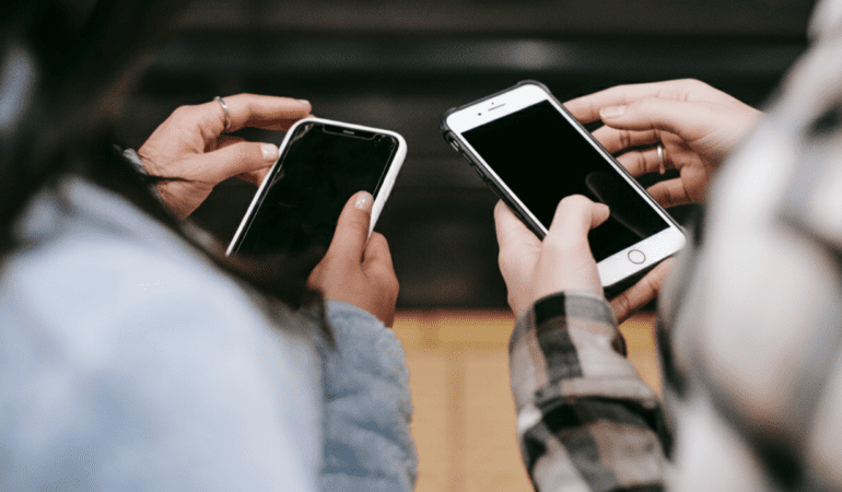 Akilli-Telefon-Pazarinda-Liderlik-Apple8217a-Gecti-featured