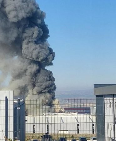 Ankara039da-boya-fabrikasinda-yangin-Mudahale-suruyor-featured