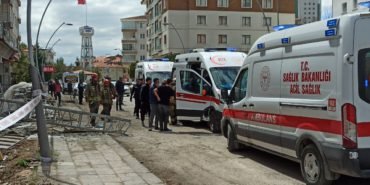 Ankara039da-insaat-iskelesi-coktu-1039i-agir-3-isci-yarali-featured