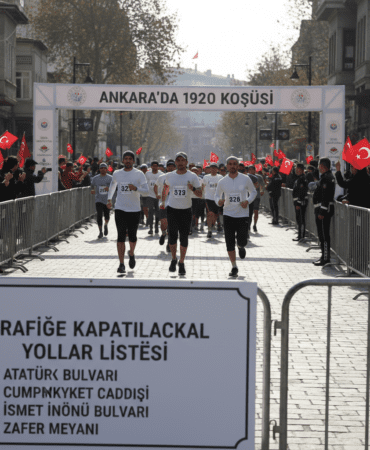 Ankarada-1920-Kosusu-Heyecani-Trafige-Kapatilacak-Yollar-Listesi-gemini