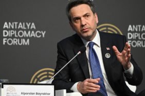 Bakan-Bayraktar-Ekonomimizde-anahtar-kelime-yenilenebilir-enerji-featured