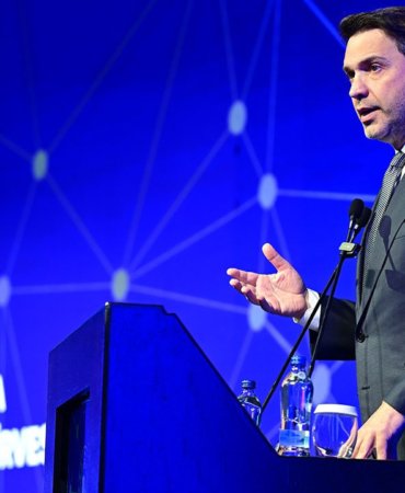 Bakan-Bayraktar-Enerji-alaninda-adeta-buyuk-buhran-ile-karsi-karsiyayiz-featured