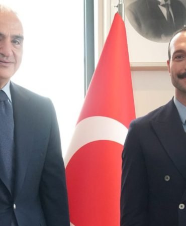 Bakan-Ersoy8217dan-Oyuncu-Sevindik8217e-Destek-Mesaji-featured