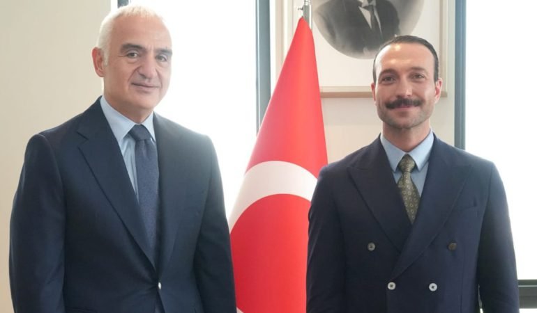 Bakan-Ersoy8217dan-Oyuncu-Sevindik8217e-Destek-Mesaji-featured