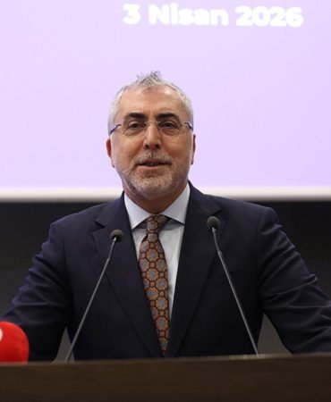 Bakan-Isikhan-GUC-Programini-Acikladi-450-Bin-Genc-Istihdam-Edilecek-featured