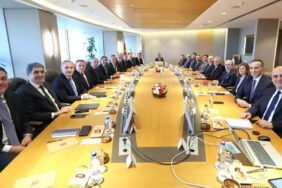 Bakan-Kacir-bankacilarla-bulustu-Zorluklara-ragmen-yatirimlari-hizlandiracagiz-featured