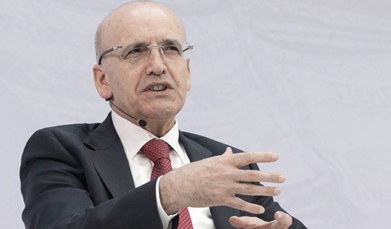 Bakan-Simsek-dunyaya-seslendi-Seyre-tabi-olmak-yerine-iki-alana-yatirim-yapilmali-featured