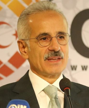 Bakan-Uraloglu-Turkiye-TURKSAT-6A-ile-haberlesme-uydusu-uretebilen-11-ulke-arasina-girdi-featured