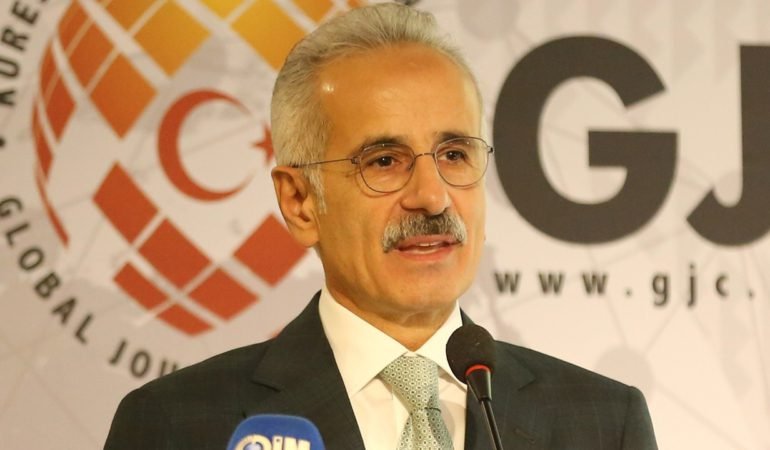 Bakan-Uraloglu-Turkiye-TURKSAT-6A-ile-haberlesme-uydusu-uretebilen-11-ulke-arasina-girdi-featured