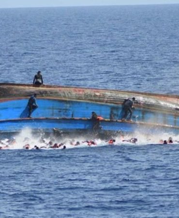 Bodrum-Aciklarinda-Gocmen-Botu-Batti-19-Kisi-Yasamini-Yitirdi-featured