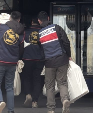 Bolu-Belediyesi-Sorusturmasinda-4-Kisi-Tutuklandi-featured