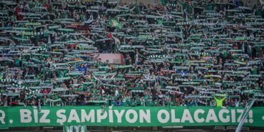 Bursaspor-sampiyon-olarak-1.-Lig039e-yukseldi-featured