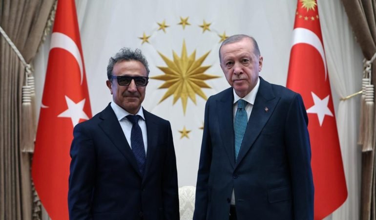 Cumhurbaskani-Erdogan-Chobani-CEOsu-Hamdi-Ulukayayi-kabul-etti-featured