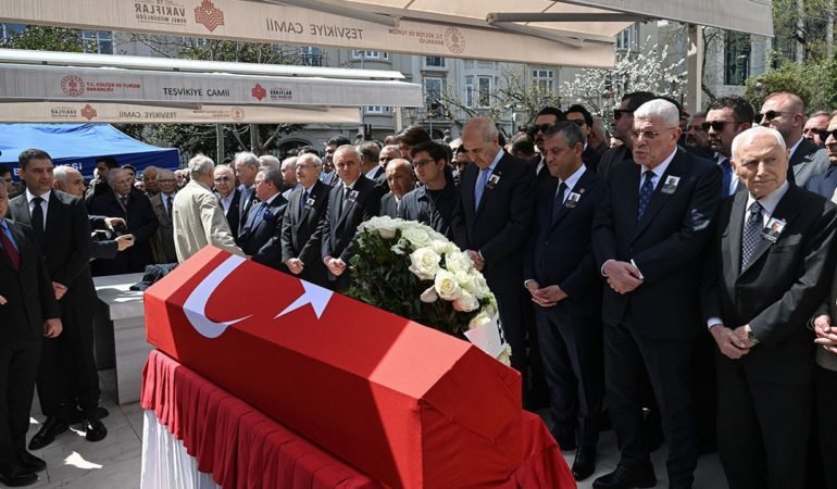 Eski-Meclis-Baskani-Cindoruk8217a-Veda-featured