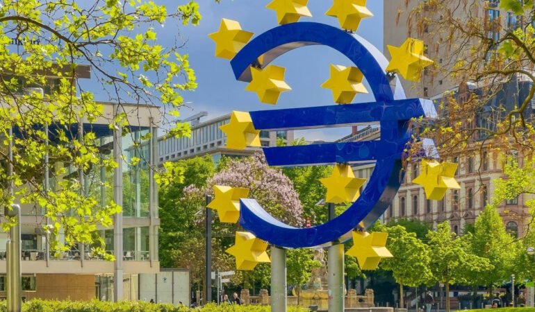 Euro-Bolgesi039nde-arz-baskisi-PMI-daralma-sinyali-verdi-featured-1