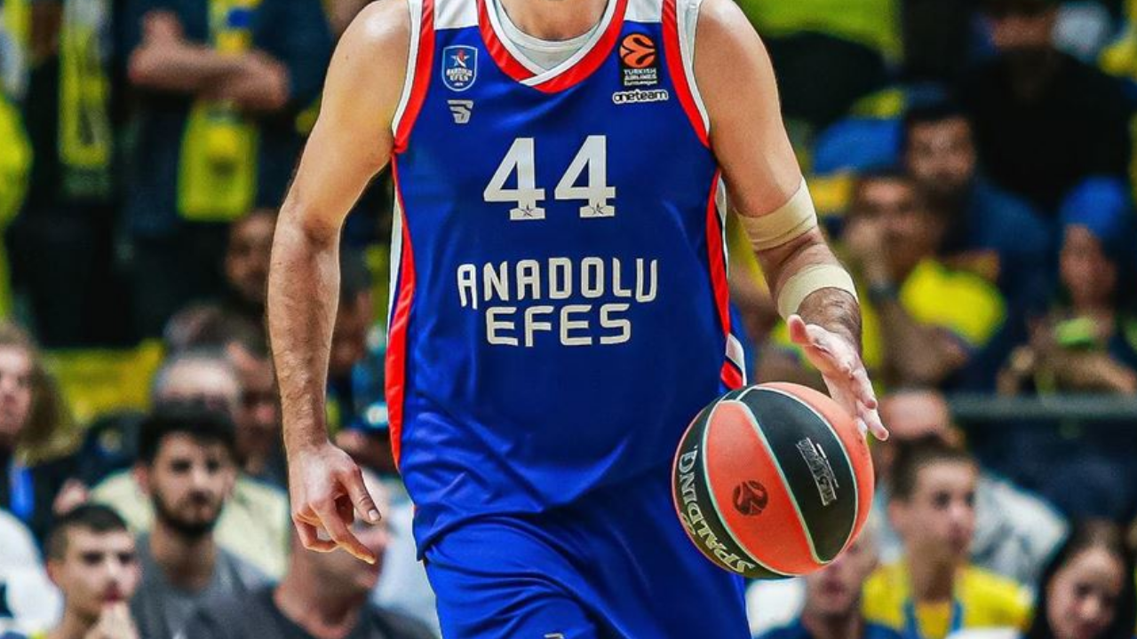 EuroLeague039den-Anadolu-Efes039e-para-cezasi-featured