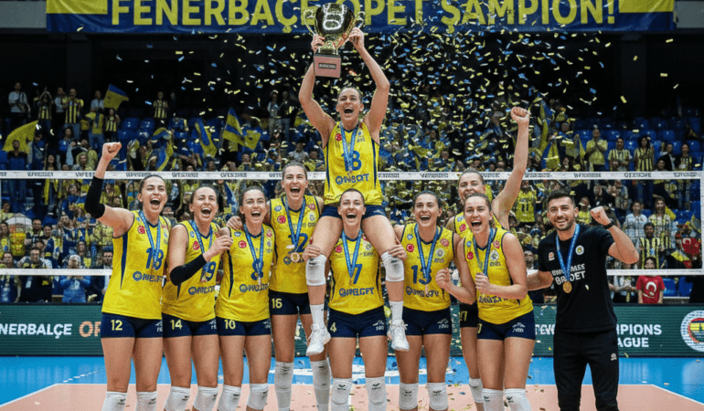 Fenerbahce-Opet-Galatasarayi-Devirerek-Sampiyonluk-Ilan-Etti-gemini