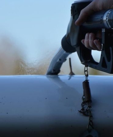 Gaz-Yaginda-Buyuk-Fiyat-Artisi-Litresi-103-TL-Sinirini-Gecti-featured