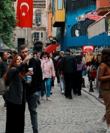 Giyecek-ve-hediyelik-esyaya-100-milyar-TL-harcadik-featured