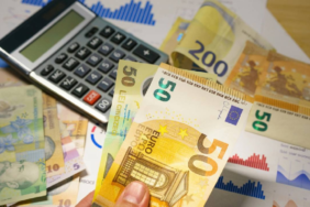 Hizmet-sektoru-zayifladi-Euro-Bolgesinde-buyume-durdu-featured