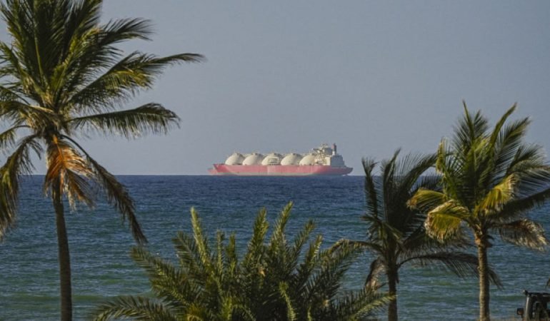 Hurmuzde-LNG-gemilerinden-039U039-donusu-featured