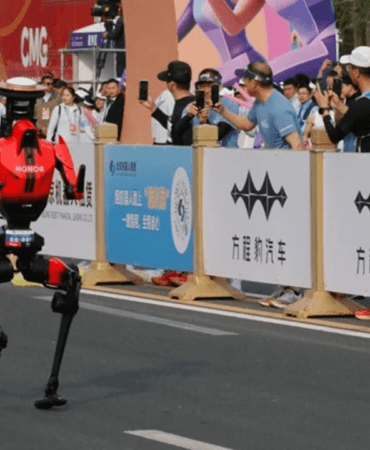 Insanlarla-robotlar-ayni-parkurda-yaristi-featured