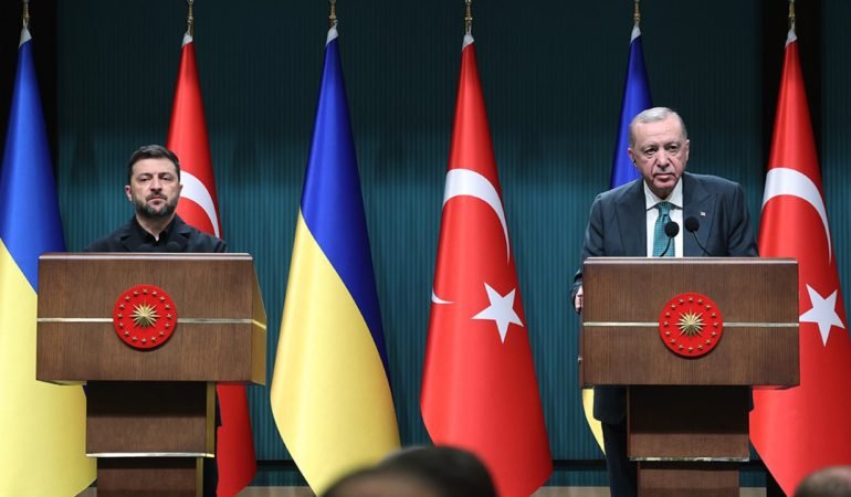 Istanbul8217da-Kritik-Zirve-Erdogan-ve-Zelenskiy-Baris-Icin-Bulustu-featured