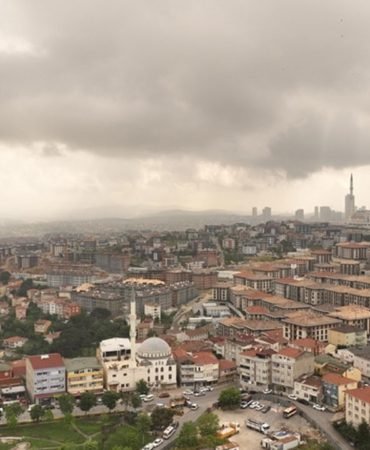 Istanbulda-Sahra-Tozu-Etkisi-Pazar-Gunune-Kadar-Devam-Edecek-featured