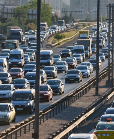 Istanbulda-suruculere-uyari-3-ilcede-yollar-kapanacak-featured