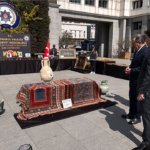 Istanbulda-tarihi-eser-operasyonu-Yesarizade-Kazasker-Mustafa-Izzet-Efendiye-ait-tablo-da-ele-gecirildi-featured