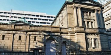 Japonya Merkez Bankası faiz oranlarını sabit tutarak enflasyon risklerine işaret etti 7 Japonya-Merkez-Bankasi-faiz-oranlarini-sabit-tutarak-enflasyon-risklerine-isaret-etti-featured
