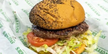 Koklu-Hamburger-Zinciri-12-Subeyi-Kapatiyor-featured