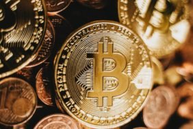 Kripto-Piyasasinda-Trump-Depremi-Bitcoinde-Satis-Dalgasi-Derinlesti-featured