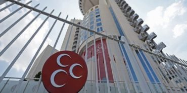 MHP-Genel-Merkezi-3-ilce-teskilatini-feshetti-featured