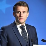 Macron-hukumete-artan-akaryakit-fiyatlarina-karsi-yeni-cozumler-bulmasi-talimati-verdi-featured